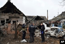 روسی فضائی حملوں میں یوکرین کے شہری علاقوں میں بڑے پیمانے پر تباہی ہو چکی ہے۔ فائل فوٹو