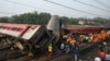 بھارت میں تین ٹرینوں کے تصادم میں 261 مسافر ہلاک، 900 زخمی