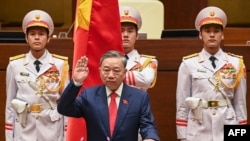 Ông Tô Lâm tuyên thệ nhậm chức Chủ tịch nước Việt Nam tại Hà Nội sáng 22 tháng Năm, 2024.