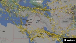 Các chuyến bay tránh không phận Israel và Iran