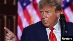 Cựu Tổng thống Donald Trump phát biểu tại Câu lạc bộ Gôn Quốc gia Trump ở Bedminster, New Jersey, ngày 13/6/2023 sau khi bị truy tố về việc cố ý lưu giữ hồ sơ mật của chính phủ và cản trở công lý.