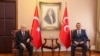  MHP lideri Devlet Bahçeli, Cumhurbaşkanı Erdoğan’ın “iade-ziyaret” yapacağını açıkladığı CHP lideri Özgür Özel’i sert ifadelerle hedef aldı. (ARŞİV)