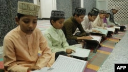 میڈیا رپورٹس کے مطابق ریاست اتر پردیش میں 25 ہزار اسلامی مدارس ہیں۔ (فائل فوٹو) 