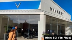 Phòng trưng bày xe Vinfast ở thành phố Corte Madera, bắc California (Ảnh: Bùi Văn Phú)