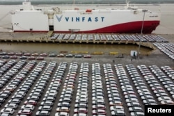 VinFast xuất khẩu lô xe EV gồm 999 chiếc sang Mỹ hôm 25/11/2022.