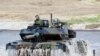 Mỹ, Đức sẽ gởi nhiều xe tăng giúp Ukraine chống Nga xâm lược