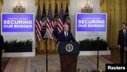 Başkan Biden Meksika sınırından yasa dışı geçişlerin belirli bir seviyeyi aşması halinde göçmenlerin geri gönderilmesini kolaylaştıran bir kararname imzaladı. Kararname, seçimlere az zaman kala ABD’de göçmen politikası ve sınır güvenliğinin tartışıldığı bir döneme rastladı.  