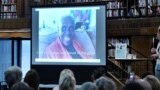 Nữ văn sĩ Maryse Condé, một tác giả từ Guadeloupe sống ở Paris, chia sẻ cảm nghĩ qua video tại buổi lễ loan báo bà được trao giải thay thế giải Nobel Văn chương của Tân Hàn lâm viện ở Stockholm, Thụy Điển, ngày 12 tháng 10, 2018. 