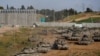 Cư dân nói xe tăng Israel quay lại bắc Gaza, máy bay chiến đấu tấn công vùng Rafah