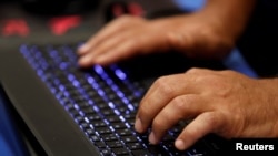Một nhóm hacker có liên hệ với chính phủ Việt Nam hoặc từng phục vụ các lợi ích của Hà nội đã đột nhập máy tính của các nước láng giềng.