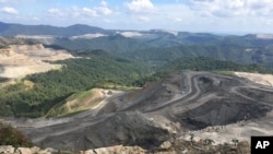 جنوبی ویسٹ ورجینیا میں کوئلے کی ایک کان کا ایک منظر ، فائل فوٹو
