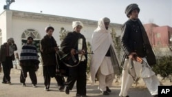 امریکی اخبارات سے: طالبان سے مذاکرات