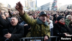 Sau hơn 3 tháng biến động, Tổng thống độc tài Yanukovych đã phải bỏ trốn khỏi thủ đô Kiev của Ukraina.