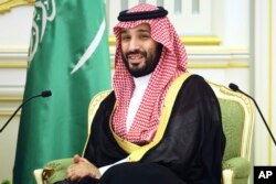 سعودی عرب کے فرماں روا ولی عہد محمد بن سلمان اپنے ویژن 2030 کے تحت ملکی معیشت کا انحصارتیل سے ہٹا کر انڈسٹری کی طرف موڑنا چاہتے ہیں اور وہ اپنے اصلاحاتی منصوبے کے ذریعے معاشرے کو نسبتاً آزاد کر رہے ہیں، فائل فوٹو