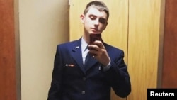 Jack Teixeira, 21 tuổi, thành viên Lực lượng Vệ binh Quốc gia Không quân Hoa Kỳ bị buộc tội đăng lên mạng hồ sơ tình báo quân sự tuyệt mật.